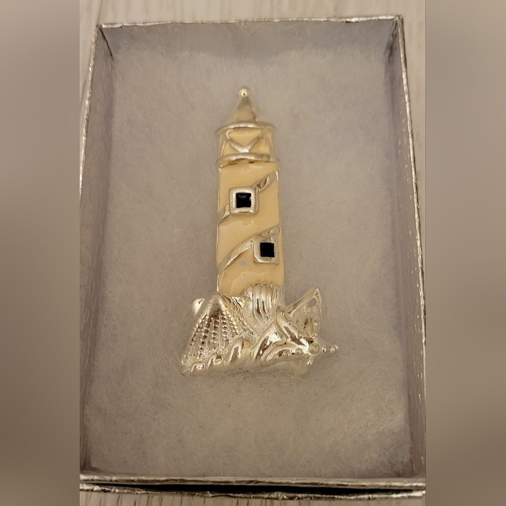 New Lighthouse brooch/pendant